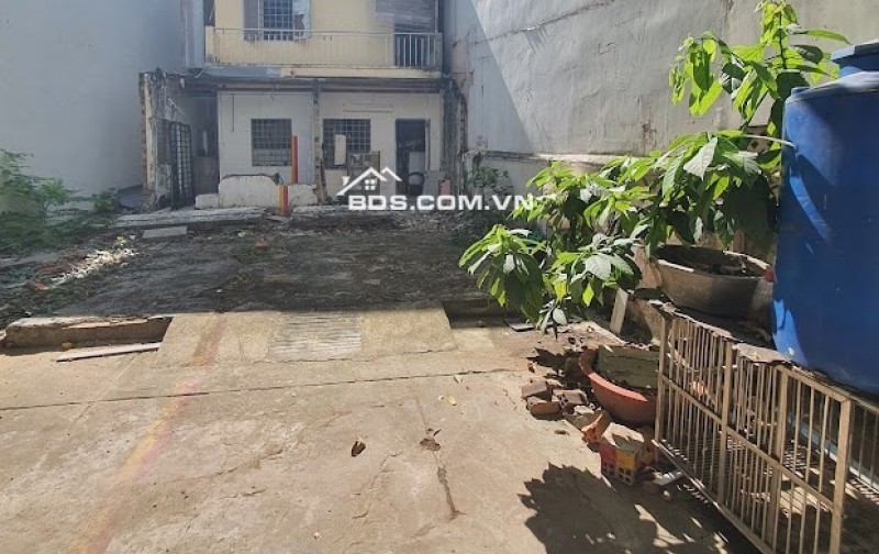 Mặt Tiền VIP Ngay Trương Sơn Khu Sân Bay Phường 4, Tân Bình, 60m2, Nhà nát. Chỉ 10.3 tỷ TL .